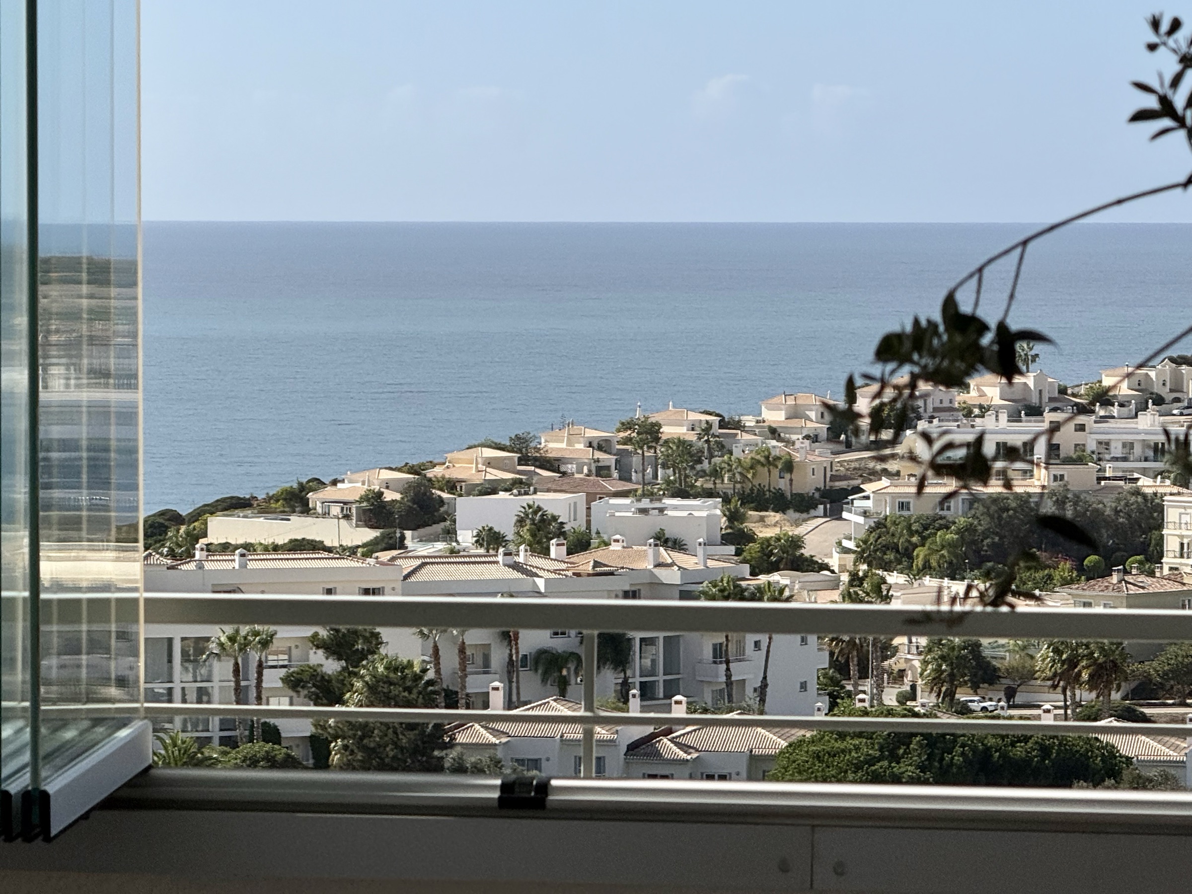 Ocean and Porto de Mós neighborhood view from the terrace
